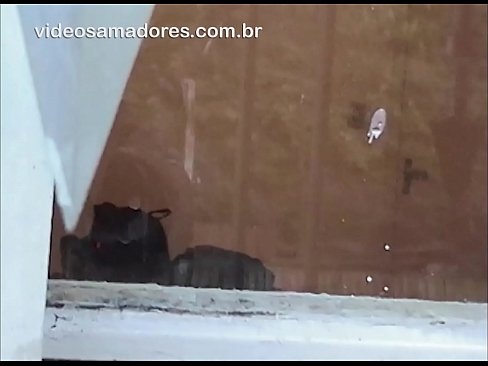 ❤️ Home cachondo mirando á súa moza con outro mozo, gravando un vídeo de carallo sen molestar á parella ☑ Porno a nós gl.teenactivewear.ru ️❤